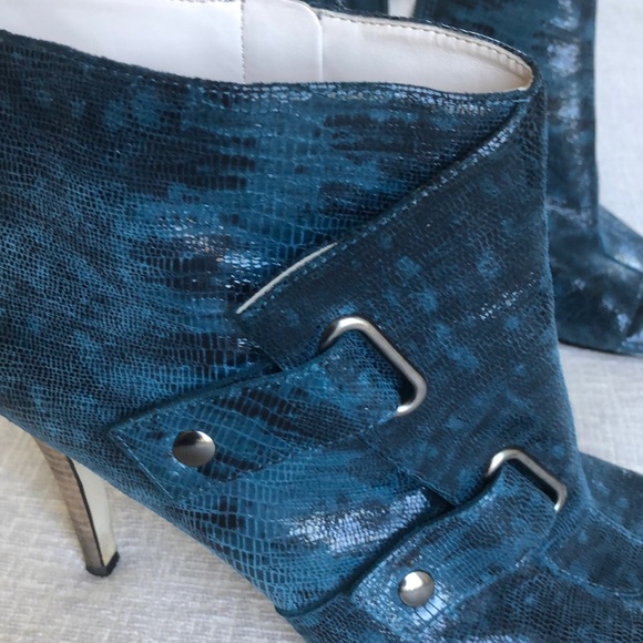 Shoes - Picture 3 of 6